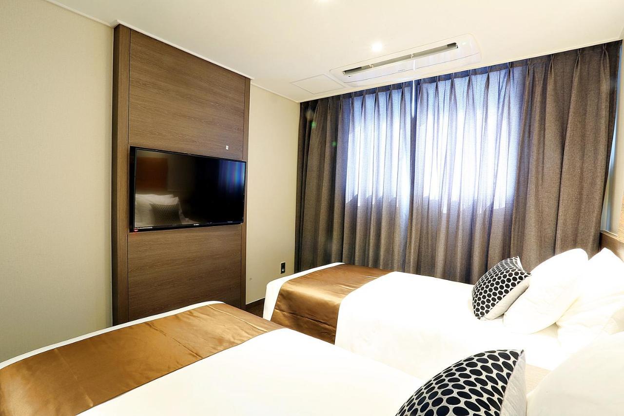 Grandmillions Hotel Szogüpho Kültér fotó