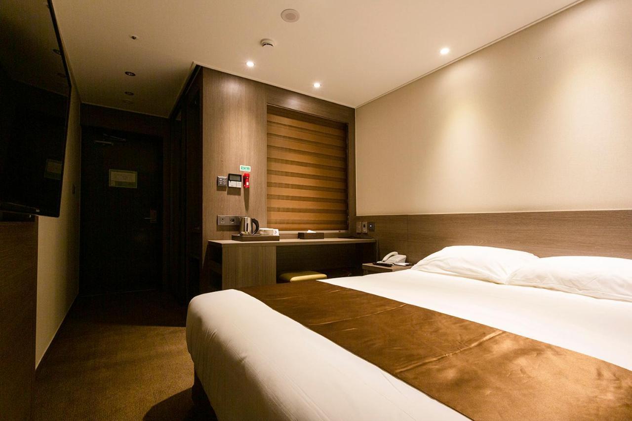 Grandmillions Hotel Szogüpho Kültér fotó